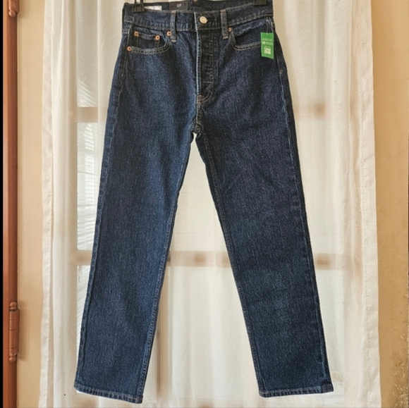 📌30 NWT GAP CHEEKY STRAIGHT HIGH RISE WOMEN'S PETITE SIZE 25|0 - Picture 1 of 9